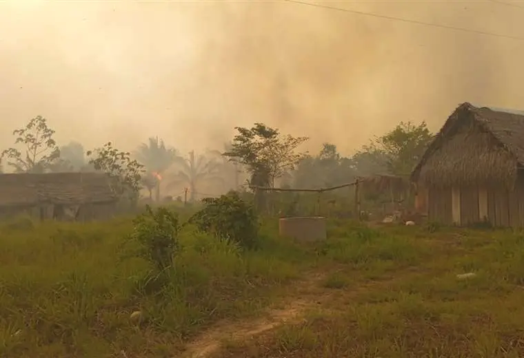 Lee más sobre el artículo El fuego desespera, arrasa viviendas y deja sin agua a pueblos indígenas