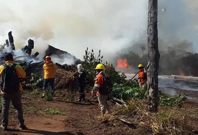 Lee más sobre el artículo Chile envía ayuda humanitaria a Bolivia para la lucha contra los incendios