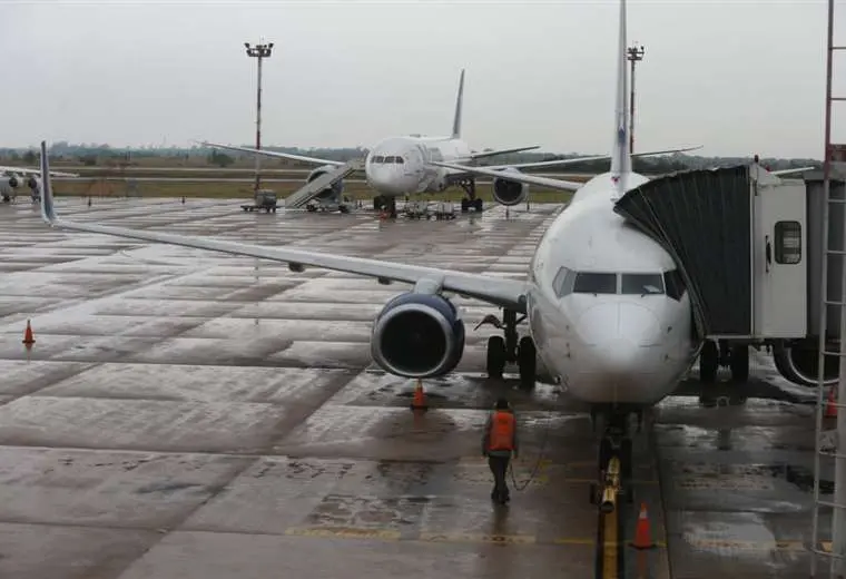 Lee más sobre el artículo Viru Viru reanuda operaciones aéreas temporalmente suspendidas debido a la lluvia y una tormenta eléctrica