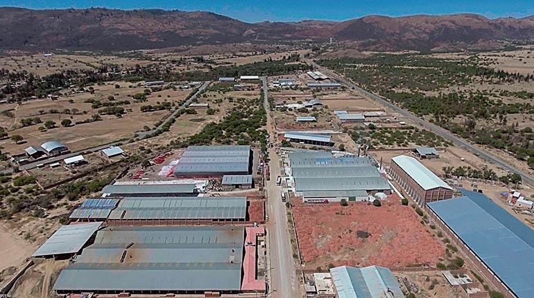 Lee más sobre el artículo Industrias de Cochabamba migran a Santa Cruz por los constantes bloqueos y carga tributaria