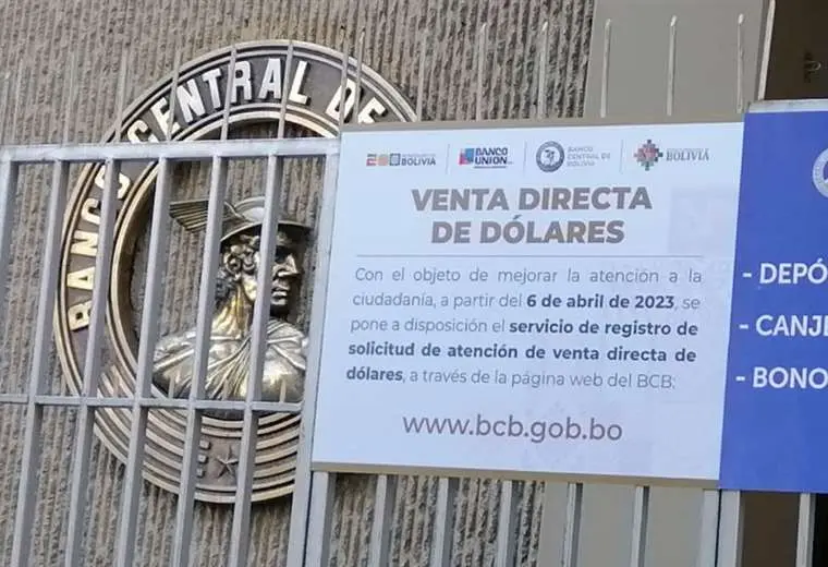 Lee más sobre el artículo El Banco Central afirma que la especulación por el dólar generó una merma de $us 1.700 millones a las reservas