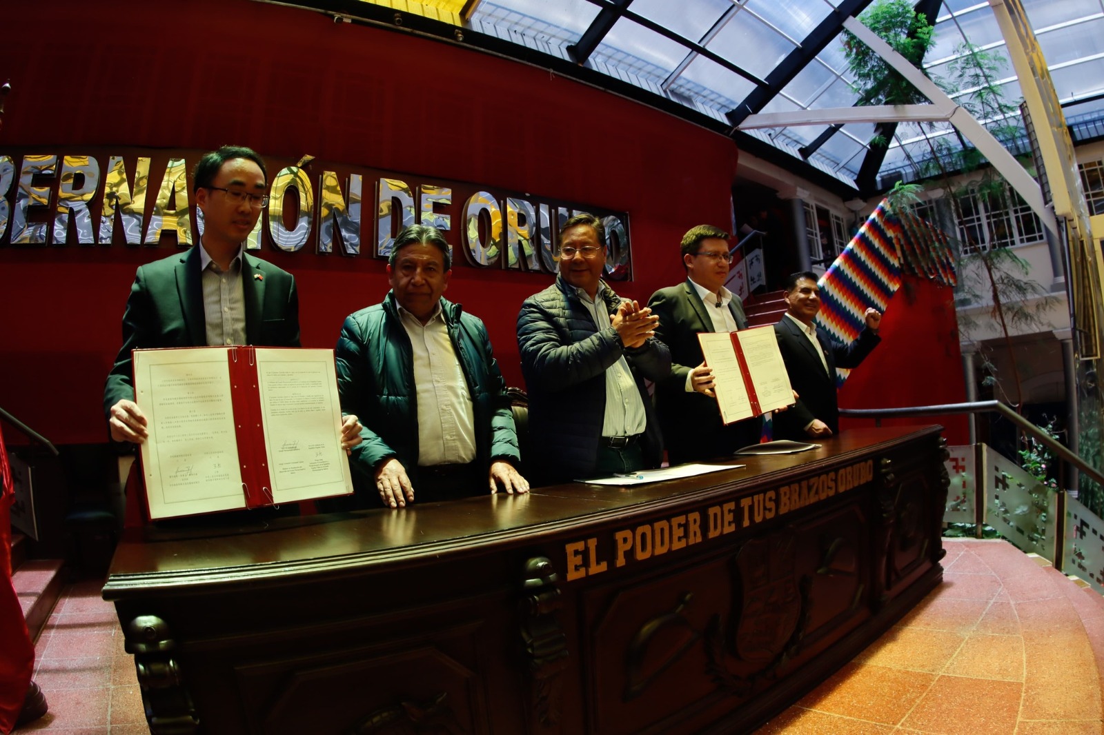 Lee más sobre el artículo Bolivia y China firman convenio para la construcción de la planta de zinc en Oruro